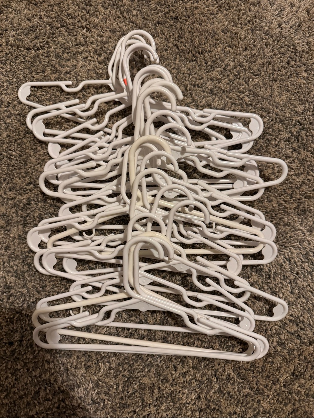 Children's (baby/toddler)  plastic hangers 11.25" White Lot of 25